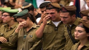 جنرالات إسرائيل يديرون ظهورهم لـ نتنياهو بسبب حرب غزة جنرالات إسرائيل يديرون ظهورهم لـ نتنياهو بسبب حرب غزة