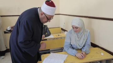 انتهاء الماراثون .. القسم العلمي بالثانوية الأزهرية يختتم الامتحانات بأداء مادة التفسير