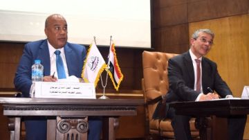 بروتوكول تعاون بين غرفة القاهرة ومصلحة الجمارك.. وتشكيل لجنة مشتركة لسرعة التواصل