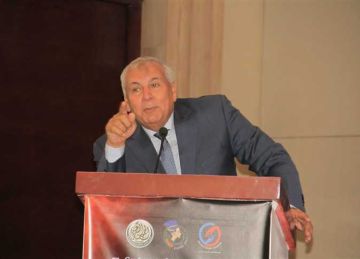 لبدء تنفيذ مجمع إنتاج حامض الفسفوريك.. محافظ الوادي الجديد يستقبل رئيس فوسفات مصر ووفد التحالف الصيني