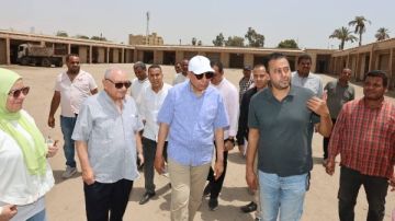 محافظ المنيا يعاين عددا من المواقع غير المستغلة بمركز ملوى ويوجه بتحقيق أقصى استفادة منها