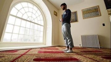 هل لا بد أن تكون نتيجة الاستخارة رؤيا يراها المستخير في نومه؟.. أمين الفتوى يجيب