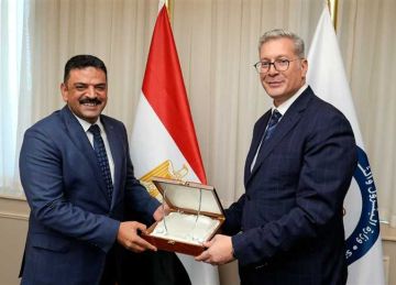 وزير البترول يبحث تطوير قطاع التعدين وتحويل هيئة الثروة المعدنية لكيان اقتصادي وزير البترول يبحث تطوير قطاع التعدين وتحويل هيئة الثروة المعدنية لكيان اقتصادي