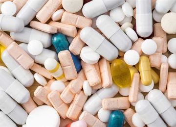 أمين شعبة الصيادلة: ما زال 90٪ من الأدوية منتهية الصلاحية داخل الصيدليات.. والشركات ترفض السحب دون إلزام قانوني