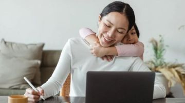 دراسة ألمانية: العمل عن بعد يزيد دخل الأمهات بنسبة مجزية دراسة ألمانية: العمل عن بعد يزيد دخل الأمهات بنسبة مجزية