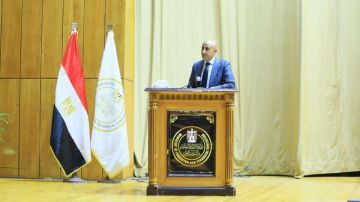 محمد عبد اللطيف: الوزارة تعمل بجدية على تطوير المناهج الدراسية.. المناهج الجديدة وطنية بالكامل محمد عبد اللطيف: الوزارة تعمل بجدية على تطوير المناهج الدراسية.. المناهج الجديدة وطنية بالكامل