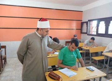 تباين آراء طلاب الثانوية الأزهرية بالشرقية حول امتحان الرياضيات التطبيقية  تباين آراء طلاب الثانوية الأزهرية بالشرقية حول امتحان الرياضيات التطبيقية