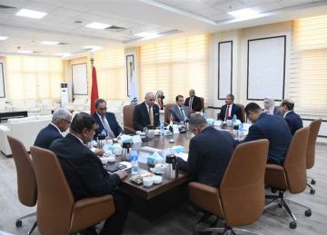 جامعة جنوب الوادي الأهلية تبحث اعتماد الأعداد المقترحة للقبول في البرامج الأكاديمية جامعة جنوب الوادي الأهلية تبحث اعتماد الأعداد المقترحة للقبول في البرامج الأكاديمية