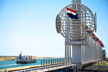 وسط حرب الرسوم.. استثمارات صينية وتركية جديدة لإنشاء مصانع في مصر وسط حرب الرسوم.. استثمارات صينية وتركية جديدة لإنشاء مصانع في مصر