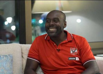 الأهلي يعلن عودة ديفيد ديفيز كمدير فني لكرة اليد