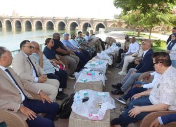 محافظ القليوبية يستقبل وفد سياحي من جنوب أفريقيا بالقناطر الخيرية (صور)