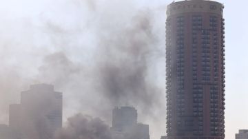 ندب الأدلة الجنائية لبيان سبب حريق بالقرب من فندق شهير بالزمالك