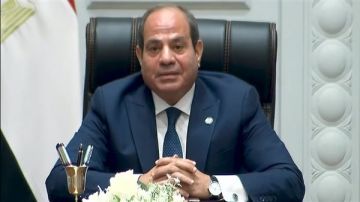 الرئيس السيسي: ليس هناك ما يعوق دخول المساعدات إلى قطاع غزة من الجانب المصري الرئيس السيسي: ليس هناك ما يعوق دخول المساعدات إلى قطاع غزة من الجانب المصري