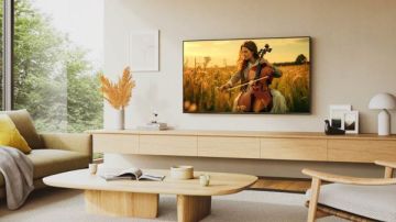 سوني نزلت وحش الشاشات.. تلفزيون جديد 98 بوصة يحول بيتك لسينما