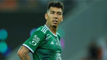 30 مليون ريال تنهي مشوار فيرمينو مع أهلي جدة.. والسد القطري يحسم الصفقة