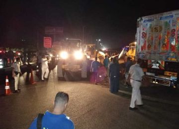 إعادة فتح طريق مصر إسكندرية الزراعى أمام السيارات بعد انقلاب سيارة نقل