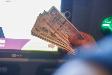 الجنيه المصري يسجل أعلى مستوى في 8 أشهر أمام الدولار الجنيه المصري يسجل أعلى مستوى في 8 أشهر أمام الدولار