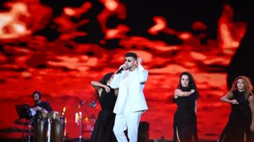 الشامي يفتتح حفله الأول بمهرجان العلمين بأغنية جيناك