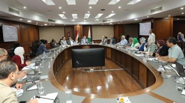 في لقائه الأسبوعي.. محافظ الجيزة يشدد على رؤساء الأحياء سرعة الاستجابة لشكاوى المواطنين