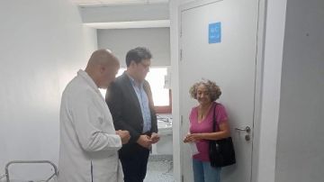 وزير الثقافة يزور صنع الله إبراهيم بعد نقله إلى معهد ناصر للاطمئنان على صحته