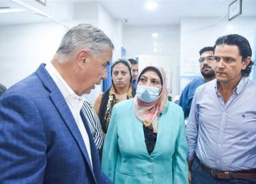 محافظ الإسكندرية: تعويضات عاجلة لضحايا عقار العطارين .. والتأكد من سلامة المباني المجاورة