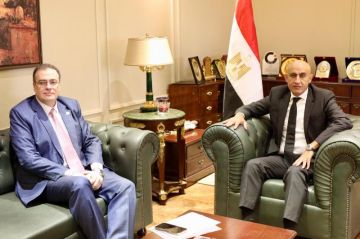 بشرى سارة للمستبعدين من المسابقة.. التعليم: إعداد قوائم انتظار من المعلمين الناجحين في الامتحان الإلكتروني بشرى سارة للمستبعدين من المسابقة.. التعليم: إعداد قوائم انتظار من المعلمين الناجحين في الامتحان الإلكتروني