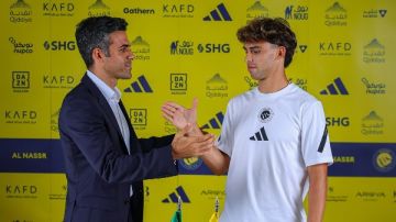 جواو فيليكس بعد انضمامه إلى النصر: متحمس للعمل مع جيسوس وسعيد بجودة الفريق