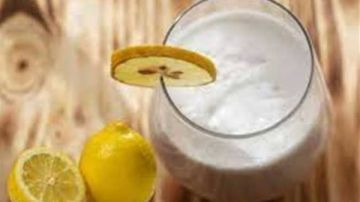 عصير منعش للصيف.. الليمون بالحليب المشروب الرسمي على الشواطئ