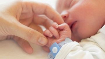 فيروس سي بين حديثي الولادة.. خطر صامت يهدد آلاف الأطفال سنويا