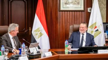 محافظ البنك المركزي يستقبل وفدا من الأوروبي لإعادة الإعمار والتنمية لبحث أوجه التعاون