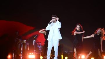 هاكل كشري بعد الحفلة.. المطرب الشامي يداعب جمهوره في مهرجان العلمين