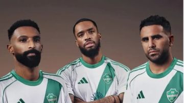 أهلي جدة يكشف عن زيه الجديد استعدادا لموسم 2025-2026 بطموحات آسيوية وعزيمة محلية