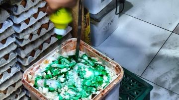 إعـ.دام 15 كيلو أغذية غير صالحة وفاسدة بدمياط