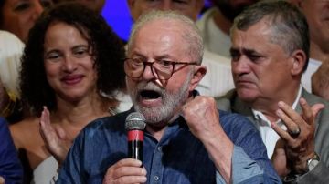 الرئيس البرازيلي يتهم واشنطن بالتدخل في الشئون الداخلية لبلاده الرئيس البرازيلي يتهم واشنطن بالتدخل في الشئون الداخلية لبلاده