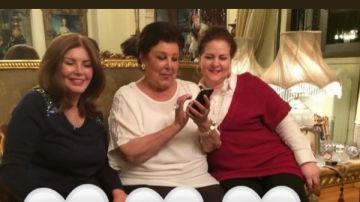 إيمي سمير غانم تستعيد الذكريات بصورة لوالدتها رفقة رجاء الجداوي وميرفت أمين إيمي سمير غانم تستعيد الذكريات بصورة لوالدتها رفقة رجاء الجداوي وميرفت أمين