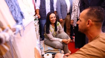 بحضور محافظ مطروح.. مايا مرسي تتفقد معرض ديارنا للحرف اليدوية والتراثية بالساحل الشمالي