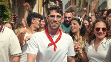 شايفة إيه.. عزيز مرقة يطرح أول أغنيات ألبومه الجديد شايفة إيه.. عزيز مرقة يطرح أول أغنيات ألبومه الجديد