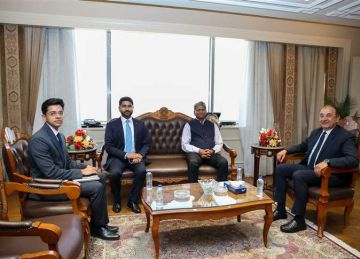 وزير قطاع الأعمال وسفير الهند يبحثان تعزيز التعاون في المجالات الاقتصادية والصناعية