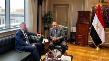 وزيرا الكهرباء والبترول يؤكدان خطة توفير الوقود لتأمين التغذية الكهربائية وزيرا الكهرباء والبترول يؤكدان خطة توفير الوقود لتأمين التغذية الكهربائية