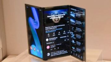 باسم Galaxy Z TriFold.. سامسونج تعتزم إطلاق أول هاتف ثلاثي الطي في هذا الموعد