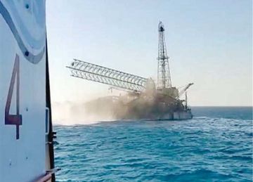 مصدر حكومي يكشف ملابسات انقلاب الحفار: خلل فني في تجهيزه للحركة