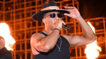 بعد الحكم على نجله .. محمد رمضان في حفل الساحل الشمالي صور