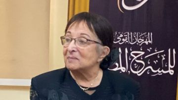 سميرة عبد العزيز تنهي تكريمها بالقومي للمسرح بجزء من برنامجها قال الفيلسوف.. فيديو