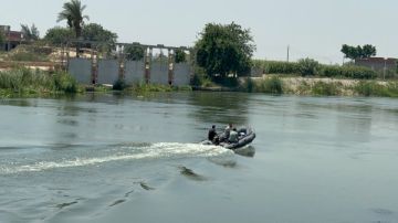 قوات الإنقاذ تنتشل جثمان الطفلة الأخيرة المفقودة بحادث انقلاب سيارة بالنوبارية