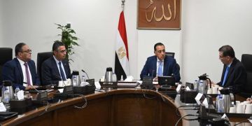 رئيس الوزراء يستعرض موقف توافر الأسمدة الزراعية ومنظومة حوكمة تداولها