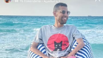 مؤمن زكريا يشارك جمهوره صورا من عطلته الصيفية