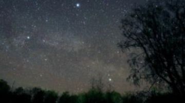 مثلث الصيف.. عرض فلكي مبهر يزين سماء يوليو ما القصة؟ مثلث الصيف.. عرض فلكي مبهر يزين سماء يوليو ما القصة؟