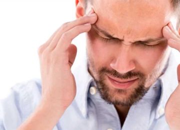 هل تعاني من صداع مزعج؟.. التهاب اللثة المتهم الأول لعدة أسباب هل تعاني من صداع مزعج؟.. التهاب اللثة المتهم الأول لعدة أسباب