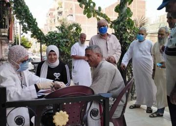 100 يوم صحة في شوارع القاهرة لتقديم خدمات طبية بالمجان 100 يوم صحة في شوارع القاهرة لتقديم خدمات طبية بالمجان