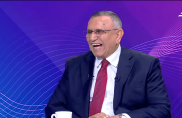 رئيس حزب مصري يثير موجة تفاعل وغضب بعد تحدثه عن ورود اسم حزبه في القرآن (فيديو)